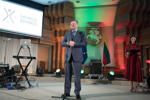 Vyriausybėje – padėkos šventė savanoriaujantiems žmonėms ir organizacijoms