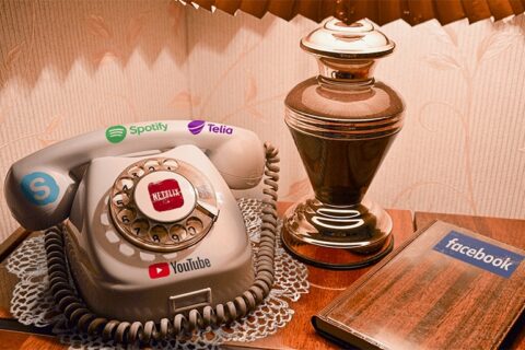 Laidinis telefonas virsta šviesolaidiniu internetu