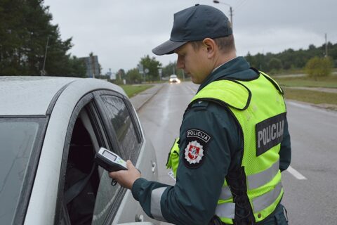 Policija iš anksto neviešino informacijos apie reidus: rezultatai nustebino