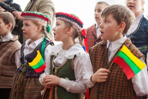 Dovana – daugiau nei 1 000 lietuviškų knygų