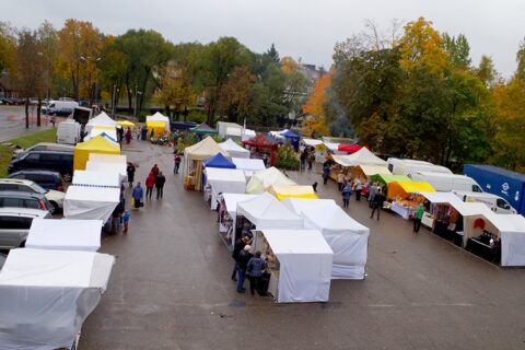 Pavasarinė mugė Utenoje „Pavasario šaukliai“