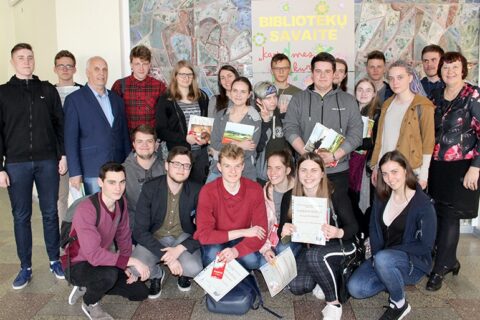 Bibliotekų savaitė gimnazijoje atvėrė vertybių skrynią