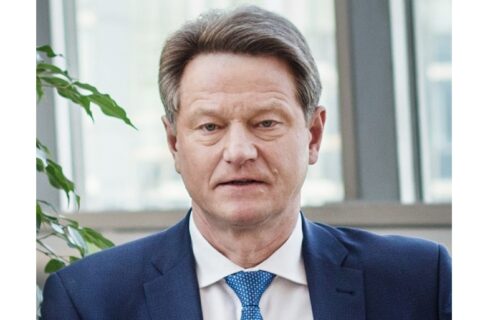 R. Paksas. Europos Sąjungos parama: kas pažiūrės dovanotam arkliui į dantis?