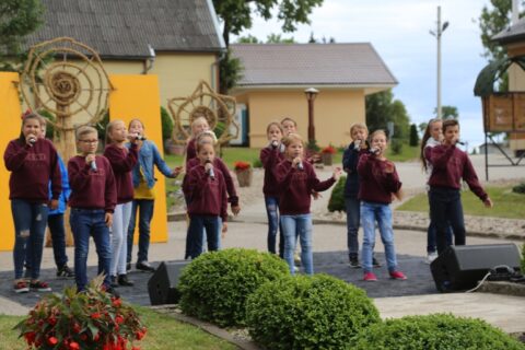 Leliūniškiai išradingai atšventė savo miestelio šventę