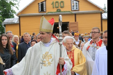 100-metį švenčianti Spitrėnų bažnyčia sulaukė vyskupo dėmesio