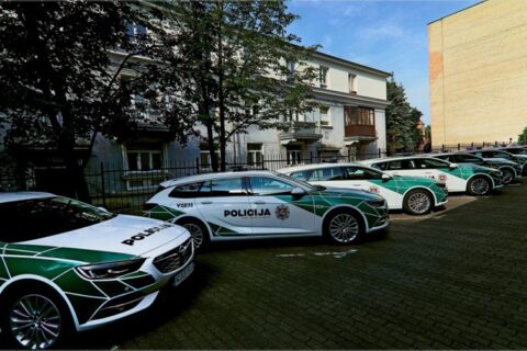Policijos automobilių parką papildys nauji automobiliai