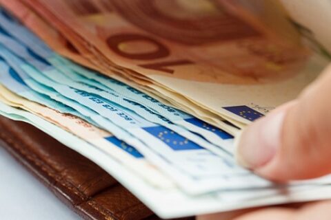 Permokas už įvairias paslaugas į namus neša tik sukčiai