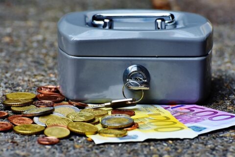 Iš slaugos ligoninės grįžęs senukas pasigedo 18 tūkst. eurų
