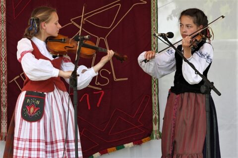 Liaudies kūrybos atlikėjų konkurso finale varžysis per du šimtus Lietuvos vaikų