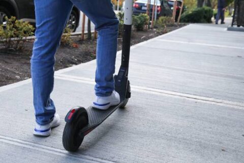 Nuo liepos 1-os – griežtesnė elektrinių paspirtukų ir motorinių dviračių kontrolė