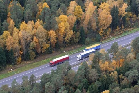 Kelių transporto vežėjams bus paprasčiau gauti veiklos licenciją