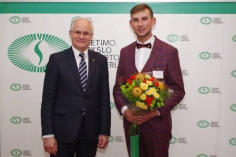 Meilės Lukšienės premijos laureatu tapo istorijos mokytojas Arnas Zmitra