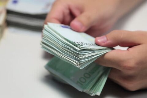 Pensijos augs sparčiau nei darbo užmokestis