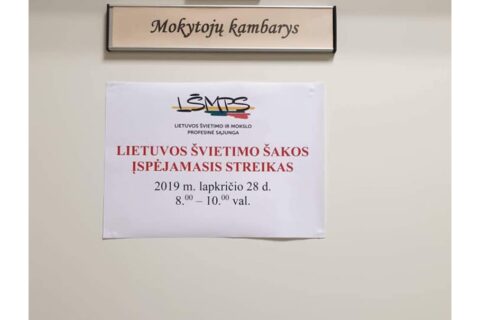 Streikas nusirito per mokyklas: Utena nedalyvauja, bet palaiko streikuotojus