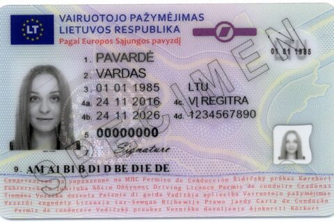 „Regitra“ pradeda išduoti tarptautinius vairuotojo pažymėjimus