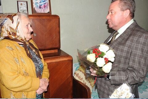 Pasveikinta 90 metų sulaukusi Dūkštelių gyventoja