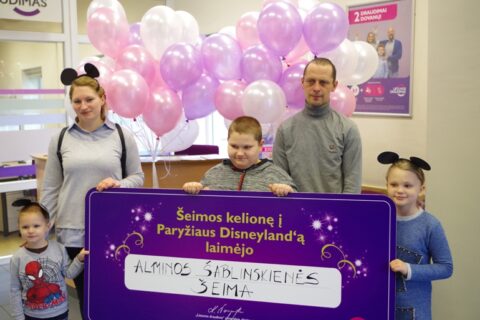 Anykštėnų šeima laimėjo kelionę į Disneilendą Paryžiuje