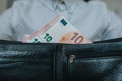 Utenos ir Panevėžio gyventojams bus grąžinta per 11 milijonų eurų