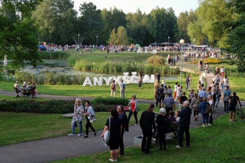 Anykščiai švęs 580: dalyvius suburs elegantiški pusryčiai po atviru dangumi