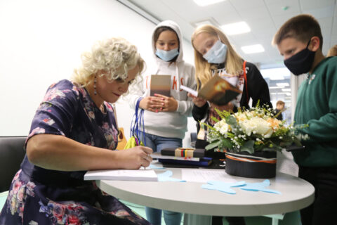 Jautriais eilėraščiais pedagogė skinasi kelią į žmonių širdis