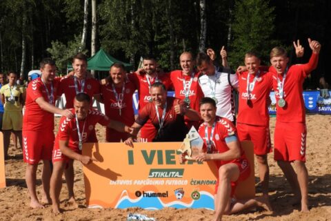Ignalinoje startavo Lietuvos paplūdimio futbolo čempionatas