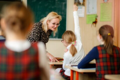 Nuo rugsėjo 1-osios – naujos rekomendacijos mokinių judėjimui ir maitinimui