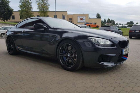 Utenoje pavogtas prabangus automobilis BMW