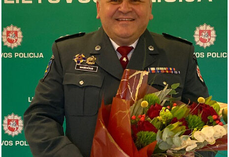Į užtarnautą poilsį išlydėtas ilgametis policijos pareigūnas