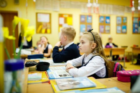Pradinukai beveik pusėje savivaldybių galės mokytis mišriu būdu