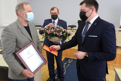 Apdovanota Palūšės kaimo bendruomenė ir padėkota savanoriams
