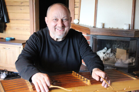 Muzikantas žygiuoja Cimbolininkų karaliaus pramintu keliu