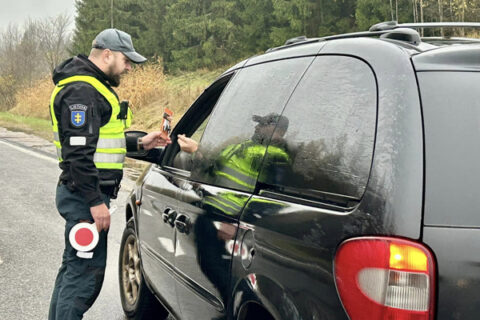 Vairuotojai kelyje pateko į neįprastą policijos surengtą akciją