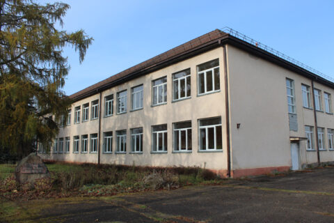 Buvusi mokykla taps laikina karo pabėgėlių pastoge