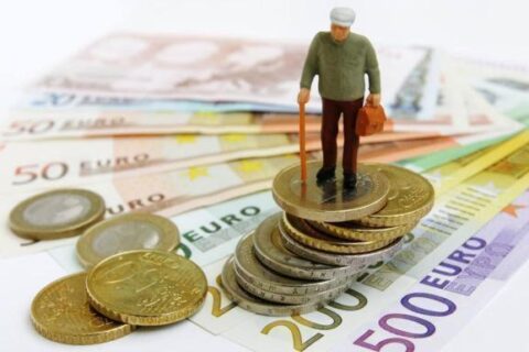 Didėja pensijos ir socialinės išmokos: kada jos pasieks šalies gyventojus?