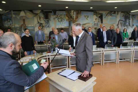 Darbą pradėjo naujoji Utenos rajono savivaldybės taryba