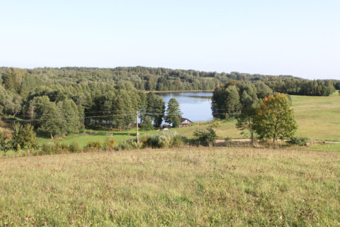 Rietimai iš Leningrado, kaimus skyrusi ežia, izoliatorių skambesys ir kur guli supjautas kryžius