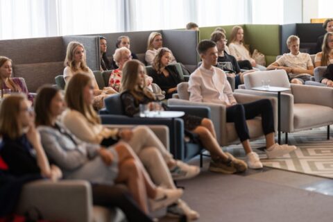 Utenos mokiniams – galimybė tapti finansinio raštingumo lyderiais