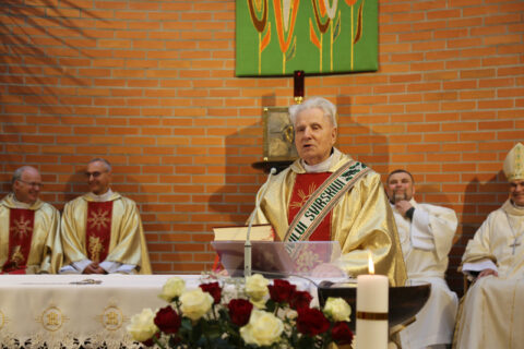 Garbingą sukaktį švenčiantis kunigas dėkojo už pašaukimą ir kalbėjo apie kelionės pabaigą