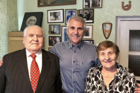 Eidamas 95-uosius metus mirė Vygaudo Ušacko tėvas