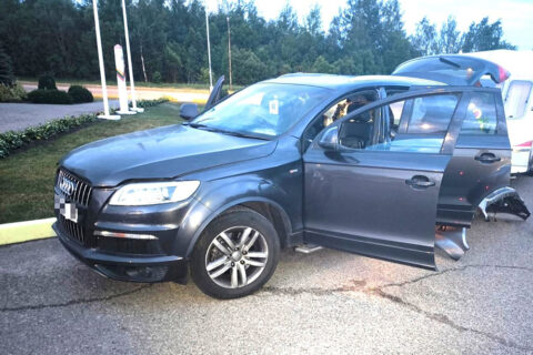 Jungtinėje Karalystėje ieškomą visureigį uteniškis teigia įsigijęs aukcione