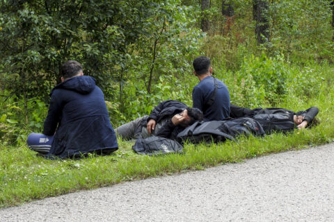Daugailių seniūnijoje gali slapstytis 10 pabėgėlių: gyventojai raginami būti budriais