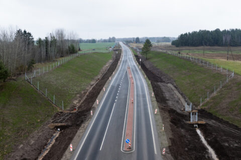 Eismui atidarytas atnaujintas 30 km kelio ruožas nuo Molėtų iki Utenos