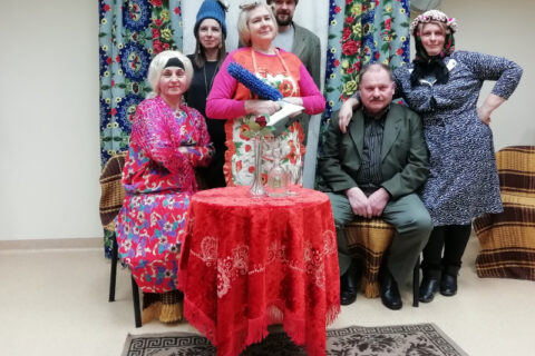 Daugailių teatralų nuotykiai: nuo vaidinimo kruvinais keliais iki pamirštų drabužių
