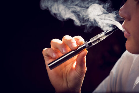 Automobilyje „Mercedes Benz“ – elektroninių cigarečių kontrabanda