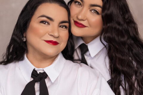 AUKSINIS DUETAS GIULIJA IR MONIKA KVIEČIA