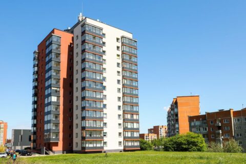 Būsto savininkams – valstybės parama renovacijai: kas ir kokią ją gali gauti?