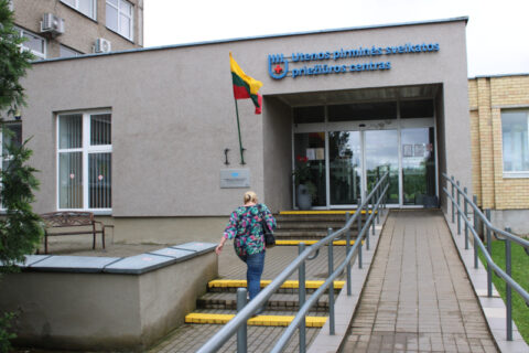 Gydymo įstaigos skelbia keturių mėnesių gydytojų darbo grafikus