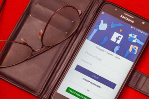 Ar 2025-aisiais Facebook reklama vis dar veikia?