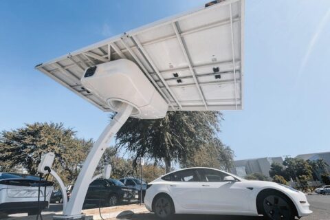 Auto įkrovimo stotelės daugiabučiuose – ar realu?