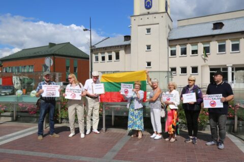 Utenoje surengtas nedidelis piketas